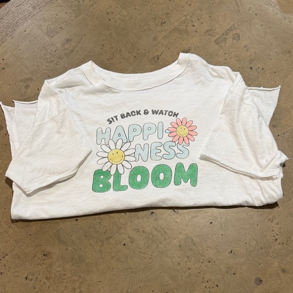 Aerie, over sized, Happiness Bloom Graphic Tee this shirt is in worn condition - Picture 1 of 2